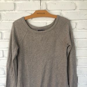 American Eagle Women’s Lightweight Sweater - M